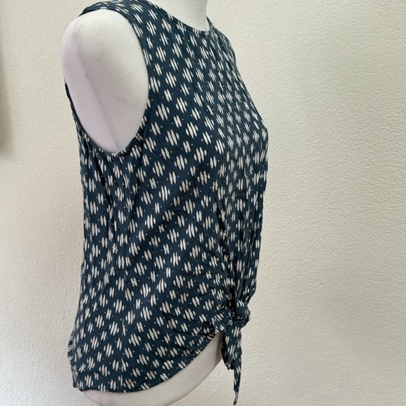 Loft women’s sleeveless top with front knot size xs - Picture 3 of 6